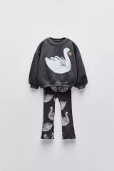Yeni Sezon Kız Çocuk Kuğu Deseni Baskılı Pamuklu Sweatshirt ve Fitilli Taytlı Alt-Üst Takım