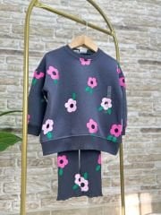 Yeni Sezon Kız Çocuk Çiçek Deseni Baskılı Pamuklu Sweatshirt ve Fitilli İspanyol Paça Taytlı Takım