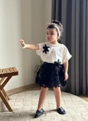 Yeni Sezon Kız Çocuk Siyah-Beyaz Renkli Çiçekli Balon Etekli İkili Takım